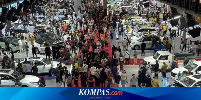 Pasar Otomotif Melambat, Penjualan Mobil Turun di Kuartal I-2025