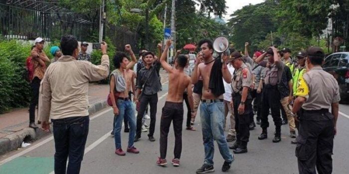 Konflik Sosial dan Solusinya dari Pemimpin Daerah