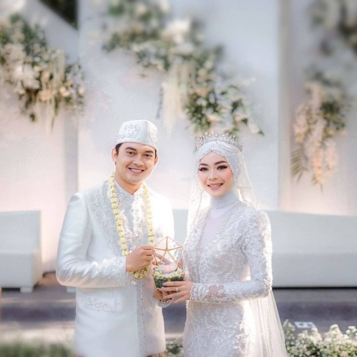 Selebriti yang Resmi Menikah Hari Ini