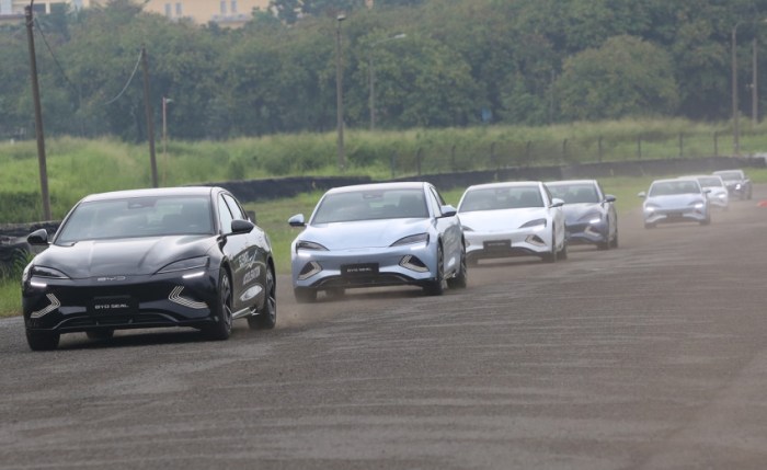 Pasar Otomotif Melambat, Penjualan Mobil Turun di Kuartal I-2025