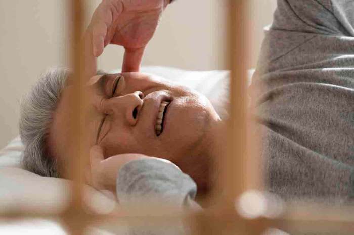 Mengapa Sakit Kepala Terjadi Saat Bangun Tidur?